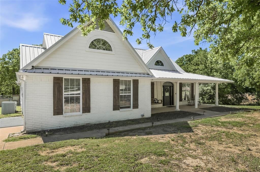 2055 County Road 1370