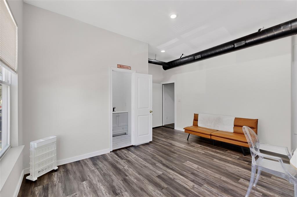 Mount Auburn - Residential