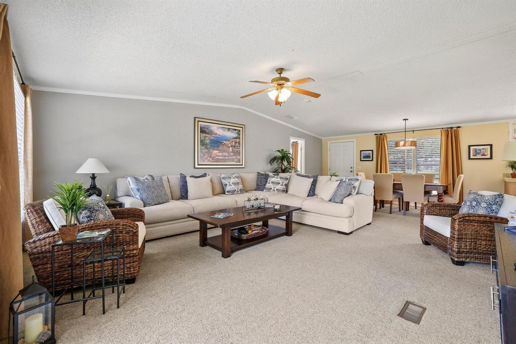 7406 Lakeview Drive