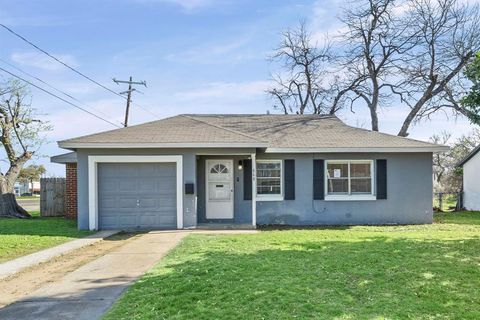 660 Schieme Street River Oaks TX 76114