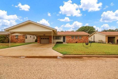 Photo of 1520 Heath, Merkel, TX 79536 (MLS # 21336755)