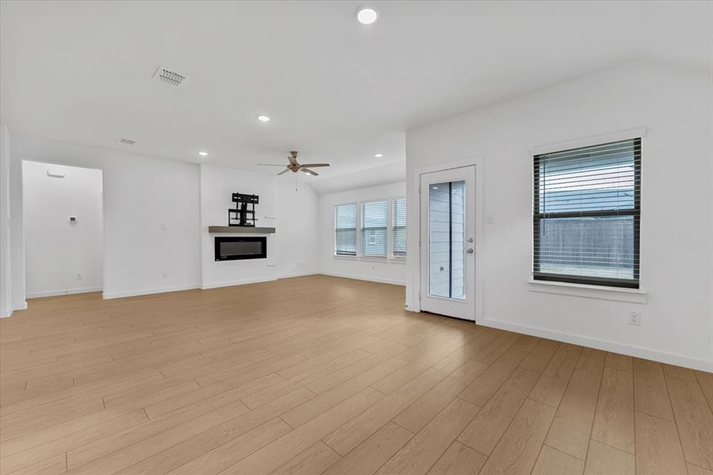 LAKEHAVEN PHASE 1 (GCN) - Residential Lease