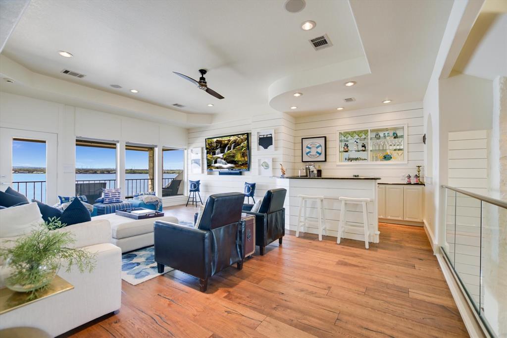 Horseshoe Bay Proper - Residential