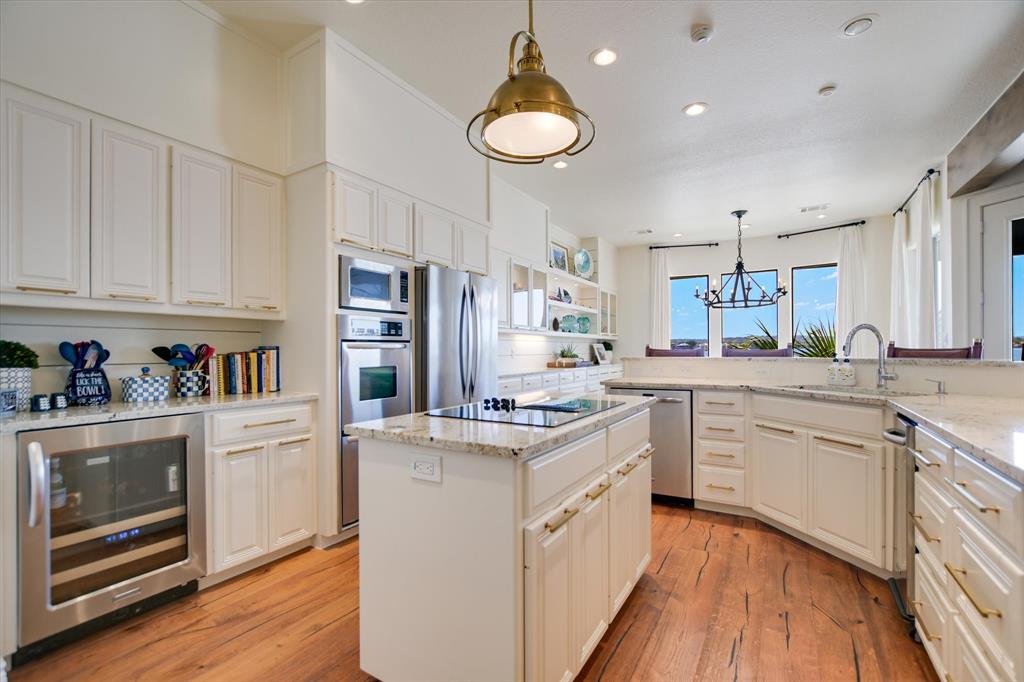 Horseshoe Bay Proper - Residential