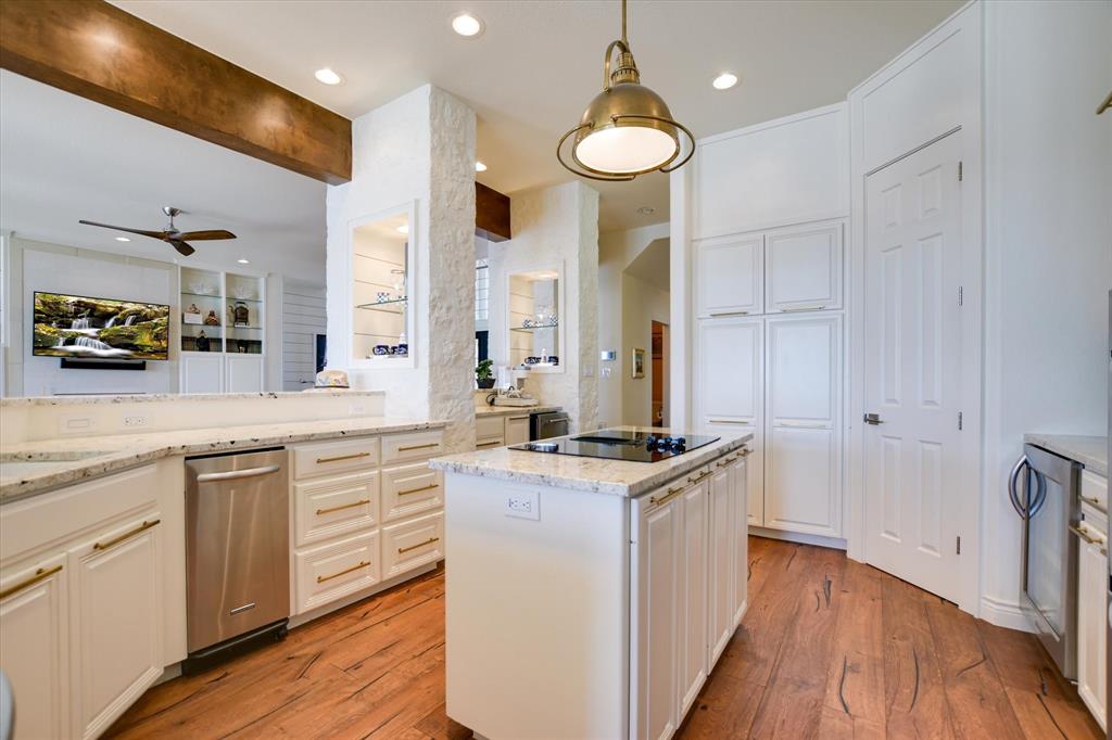 Horseshoe Bay Proper - Residential