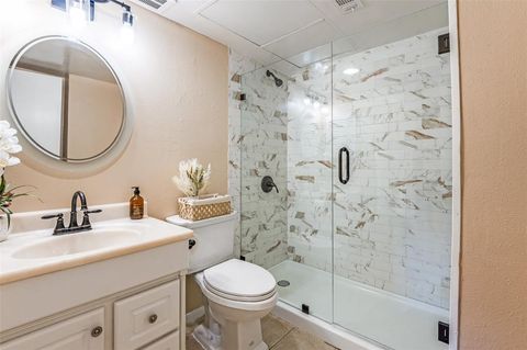 2805 Lineville Drive 108 Farmers Branch TX 75234