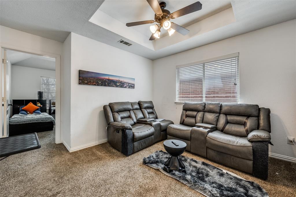 Lexington Glen - Residential