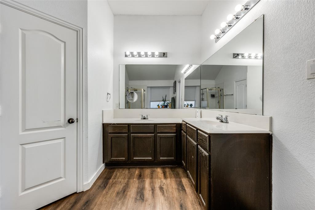 Lexington Glen - Residential