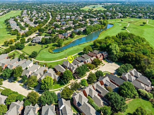 2305 CANYON CREEK DR, MCKINNEY, TX 75072 - Image f03bbd69813e1133b8d42b2ed397e70d/3947977331
