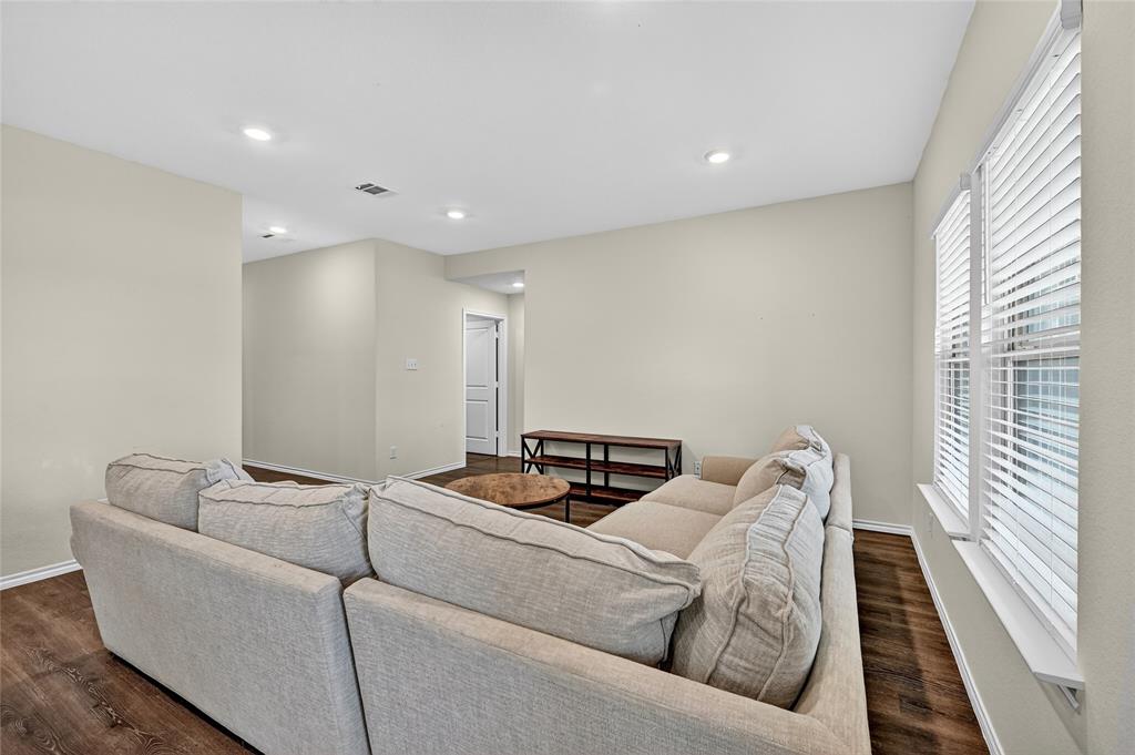 Three Oaks - Residential