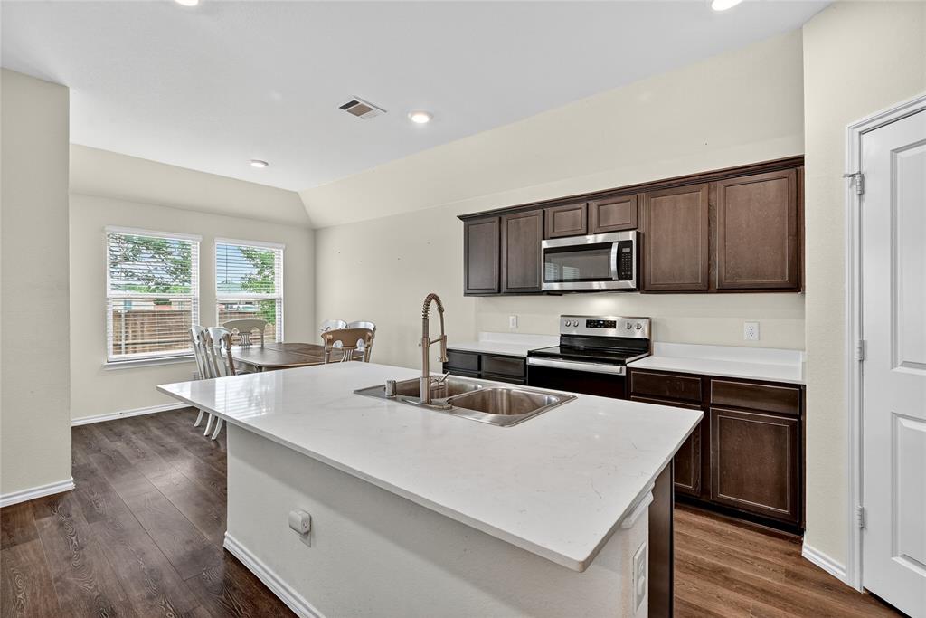 Three Oaks - Residential