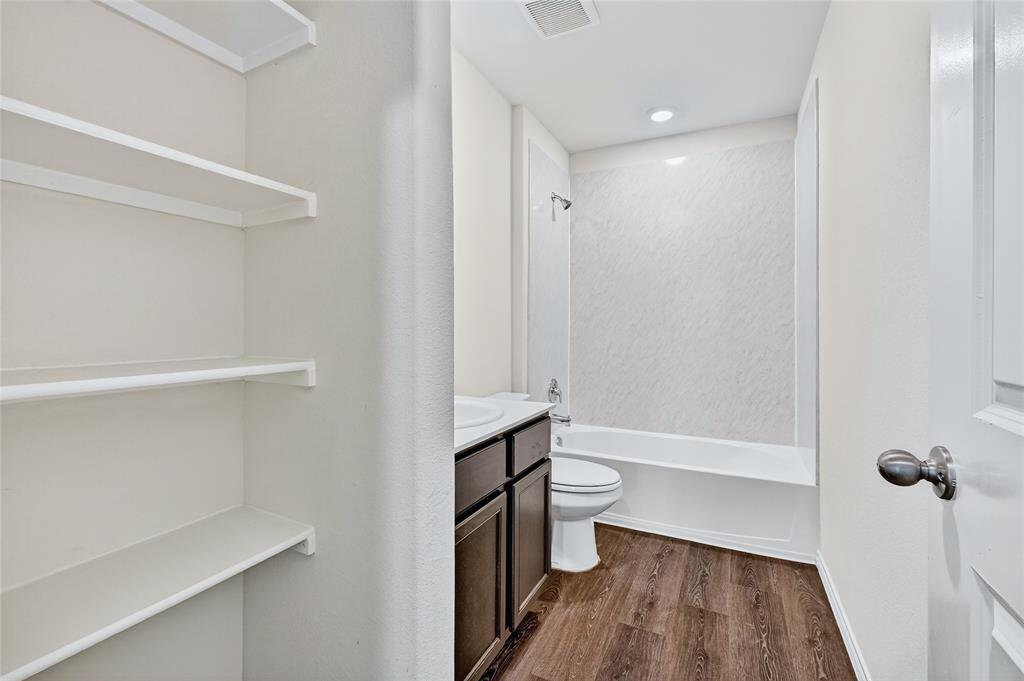 Three Oaks - Residential