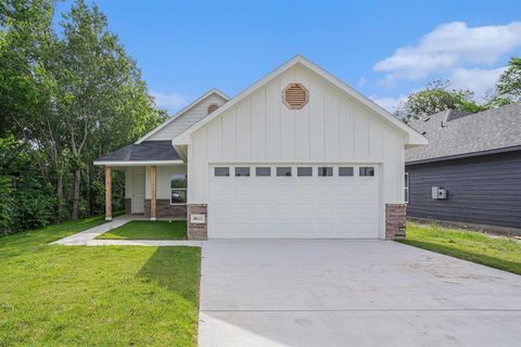 404 1/2 Evans Street Cleburne TX 76031