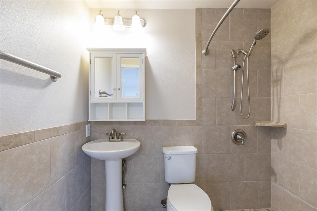 Chapman Anson - Residential