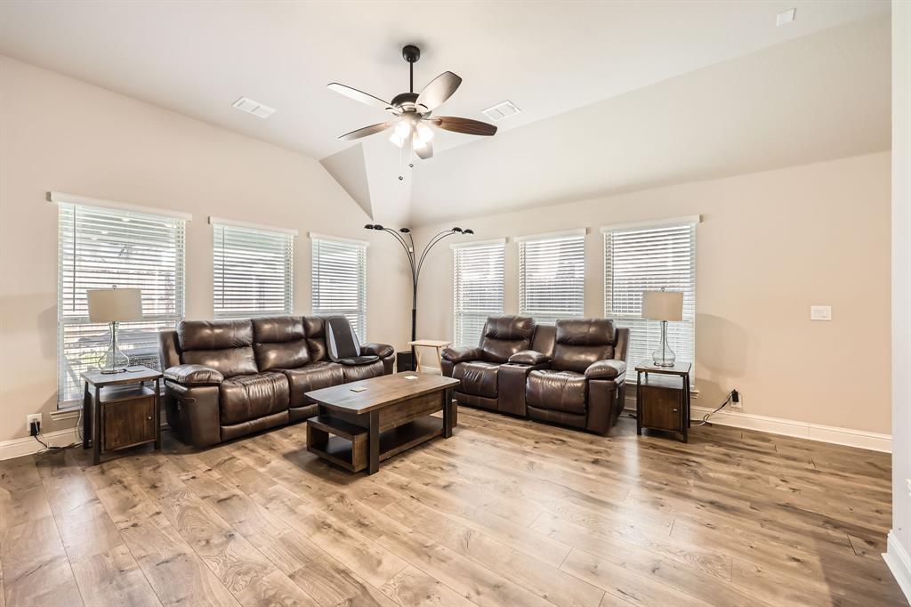 4200 Snowberry Lane