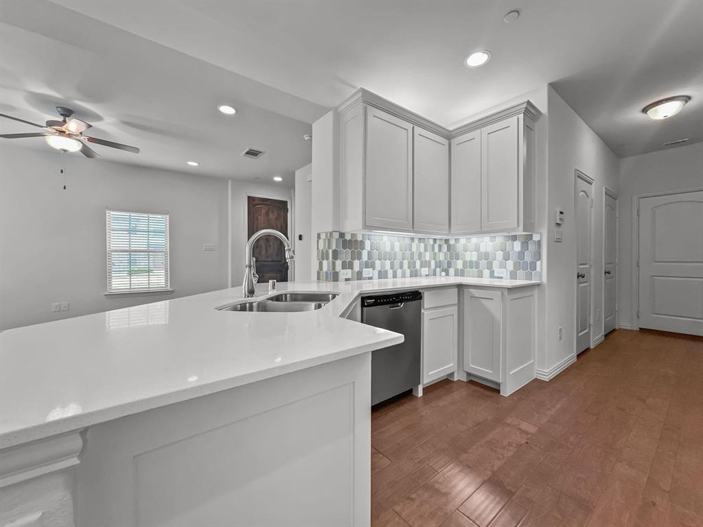 Courts At Sloan Creek - Residential Lease