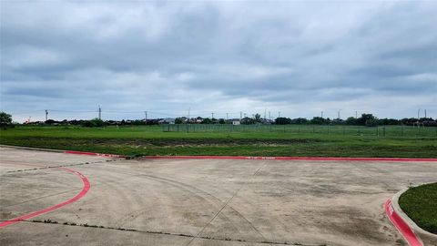 8101 S Collins Street Arlington TX 76002