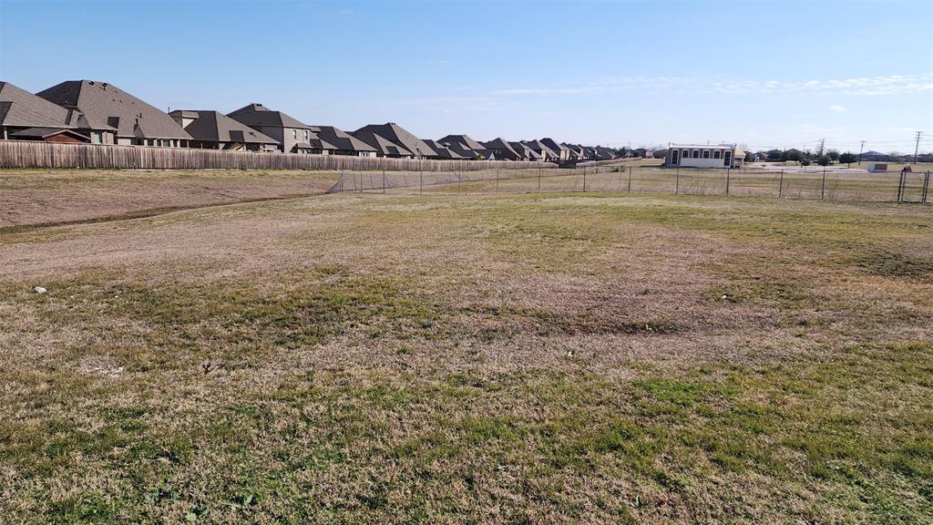 Harris Crossing Ph I - Commercial Sale