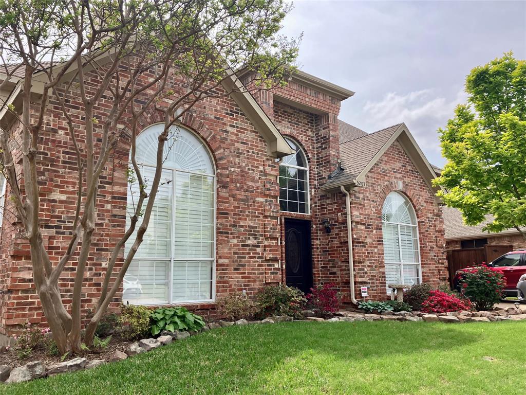 5203 Quail Creek Drive