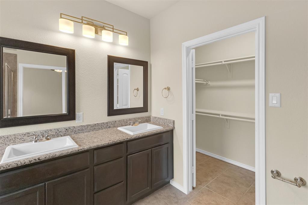 Prairie Oaks Estates - Residential Lease