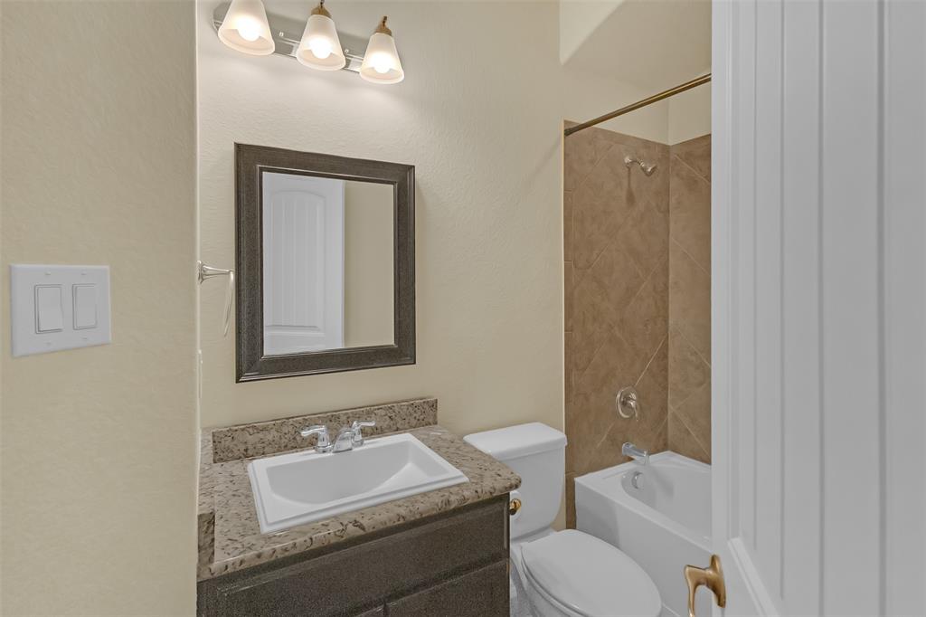 Prairie Oaks Estates - Residential Lease