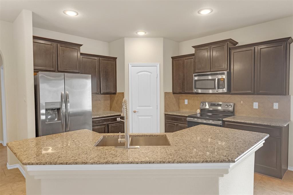 Prairie Oaks Estates - Residential Lease