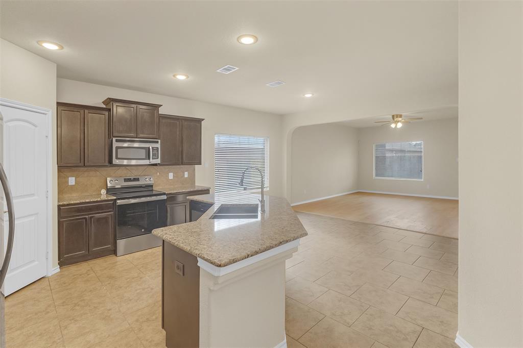 Prairie Oaks Estates - Residential Lease