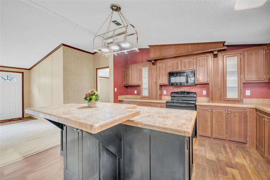 Tomas De La Vega - Residential