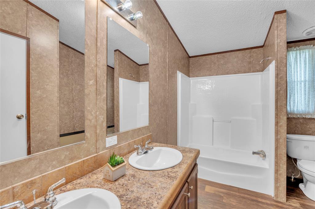 Tomas De La Vega - Residential