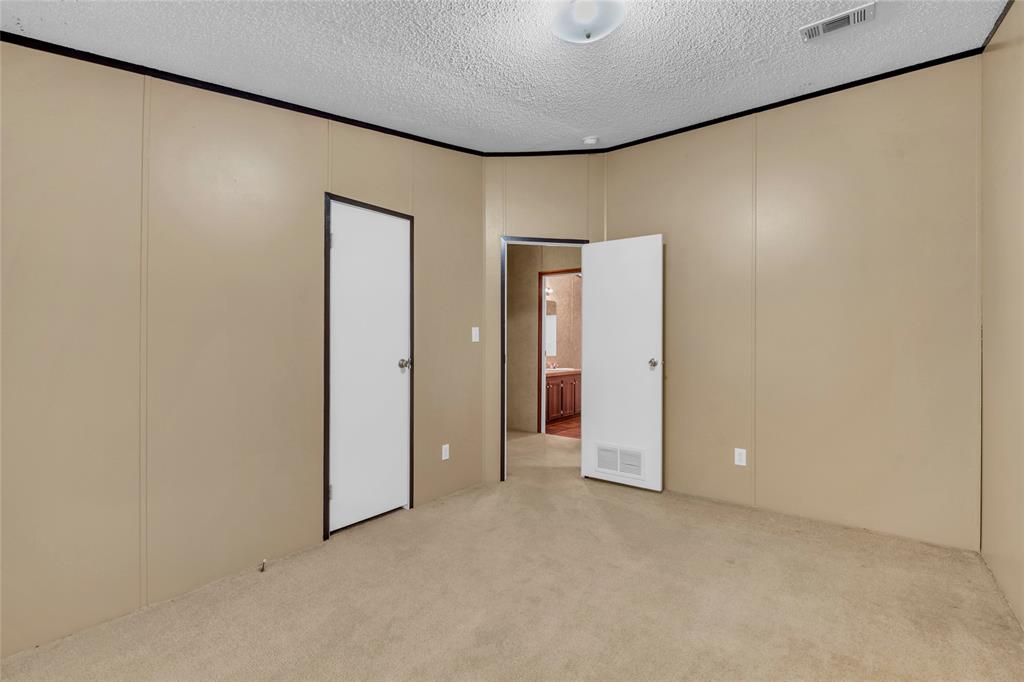 Tomas De La Vega - Residential