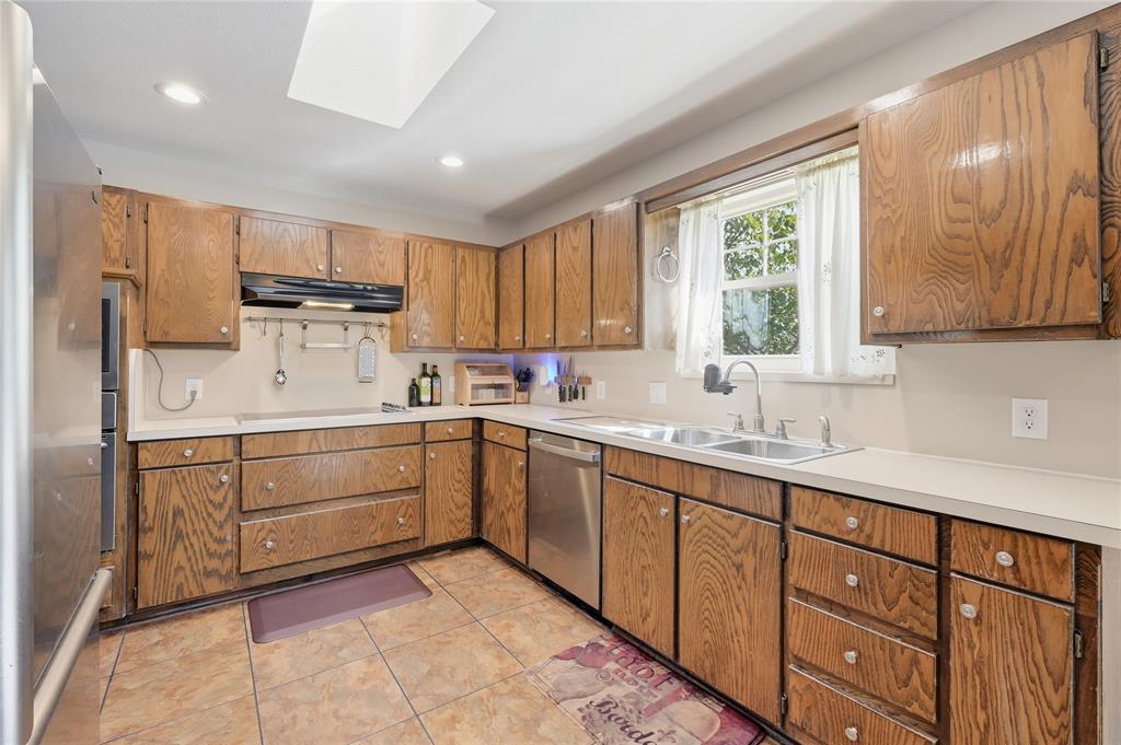 Lewisville, Texas 75077, United States, 3 Bedrooms Bedrooms, ,2 BathroomsBathrooms,Residential,Active,226495