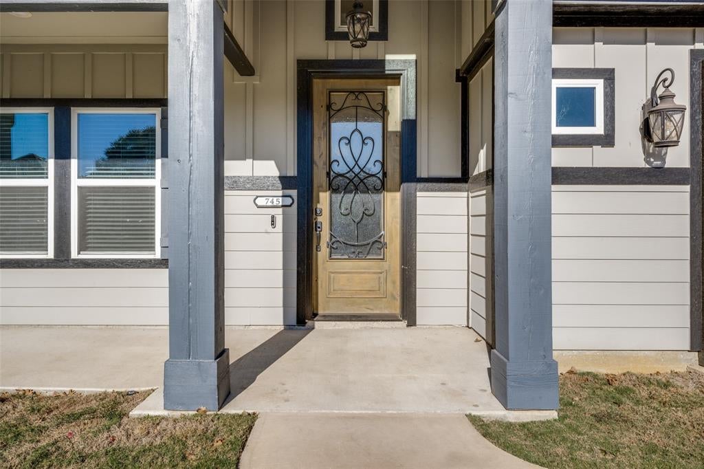 745 River Oak Way