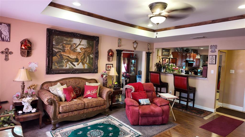4521 Kelton Drive