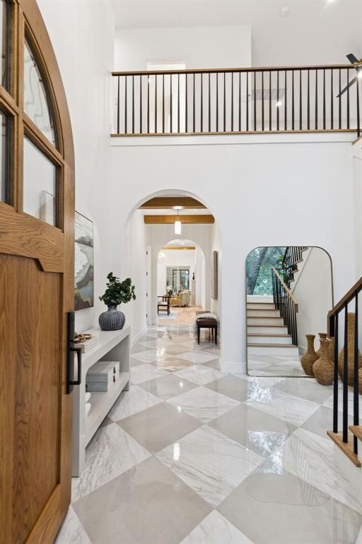 8730 Rexford Drive
