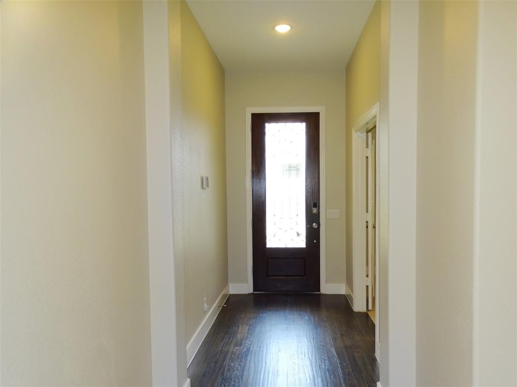 2125 Flora Lane
