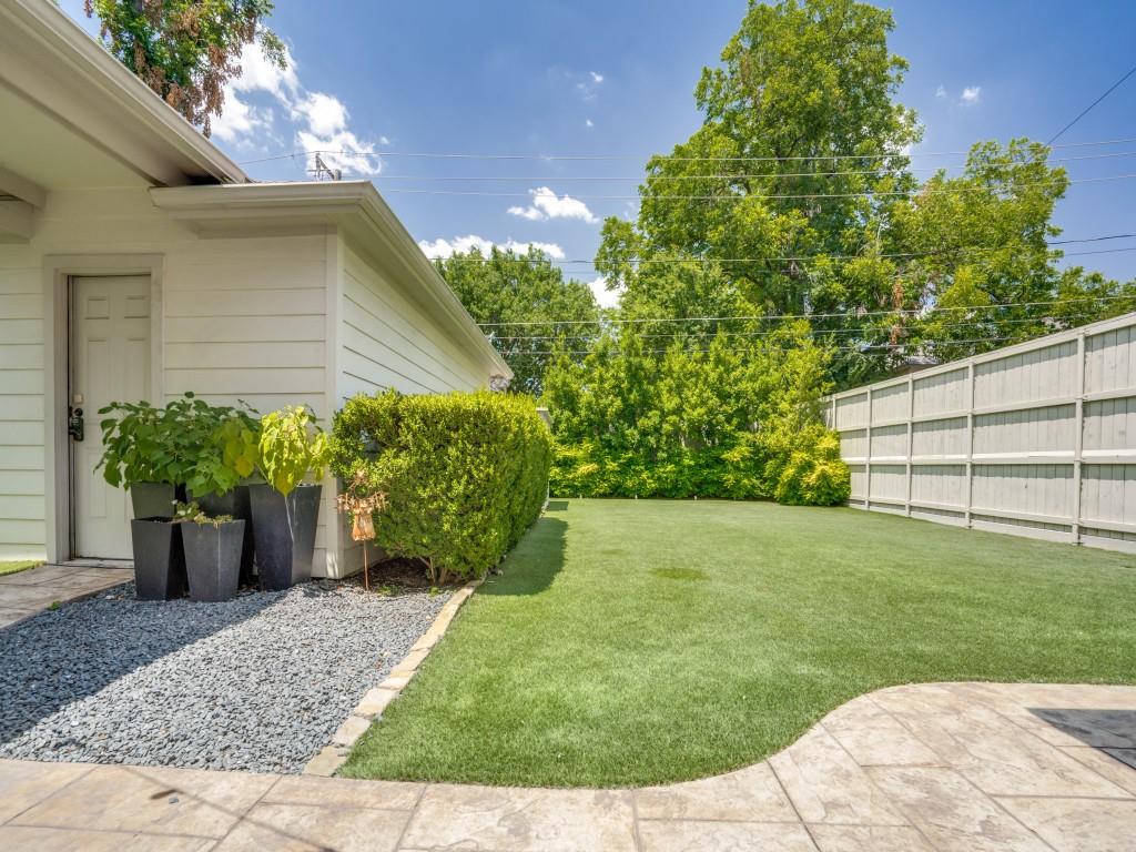 Summitt Lawn - Residential
