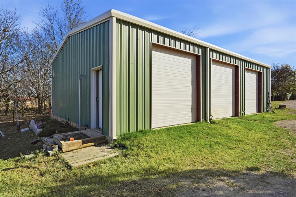 Joshua, Texas 76058, United States, 4 Bedrooms Bedrooms, ,4 BathroomsBathrooms,Residential,Active,256298