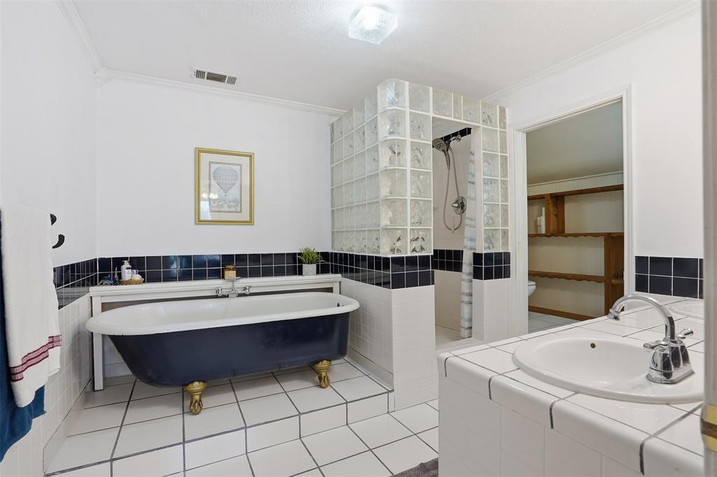 Joshua, Texas 76058, United States, 4 Bedrooms Bedrooms, ,4 BathroomsBathrooms,Residential,Active,256298