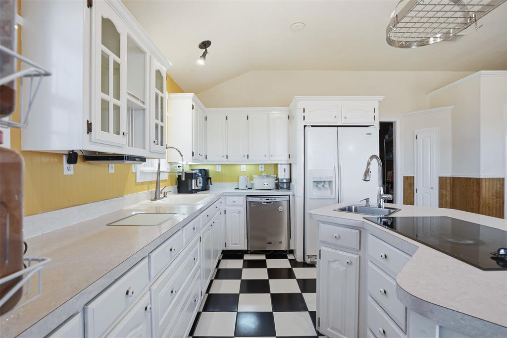 Joshua, Texas 76058, United States, 4 Bedrooms Bedrooms, ,4 BathroomsBathrooms,Residential,Active,256298