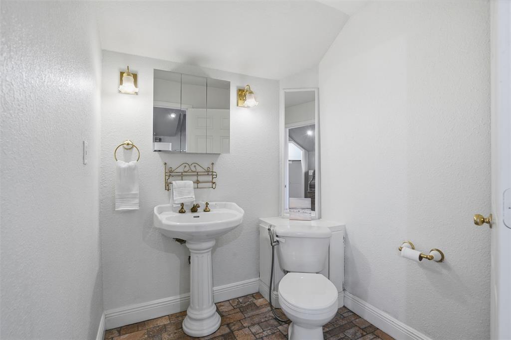 Joshua, Texas 76058, United States, 4 Bedrooms Bedrooms, ,4 BathroomsBathrooms,Residential,Active,256298