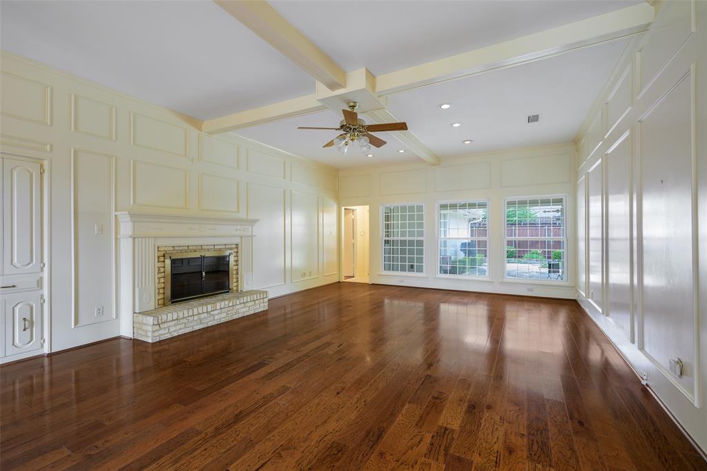 9233 Middle Glen Drive