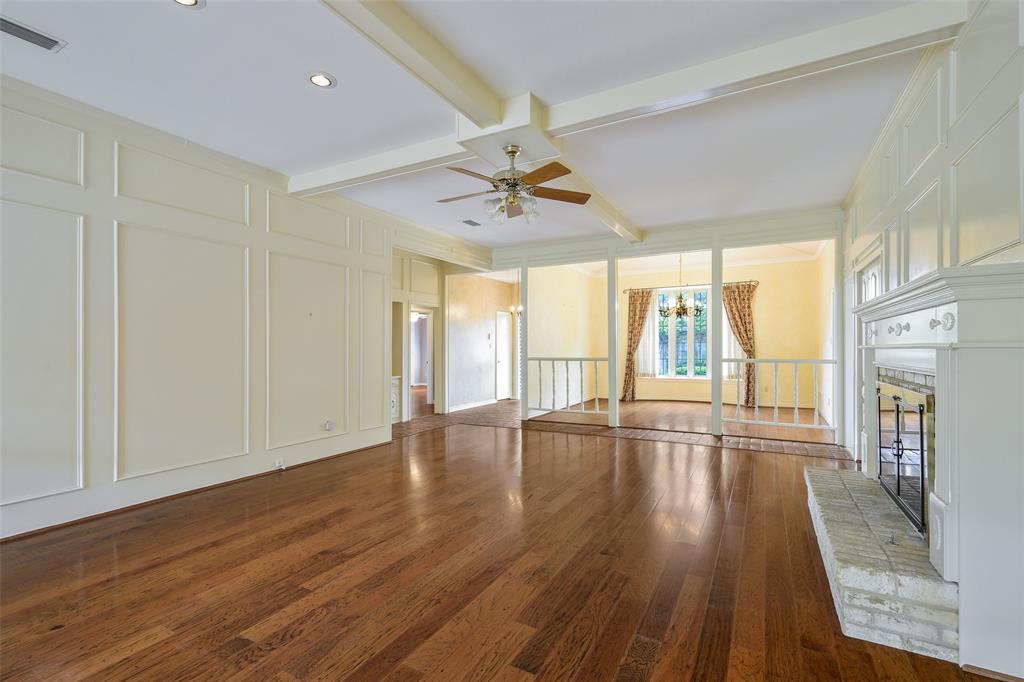 9233 Middle Glen Drive