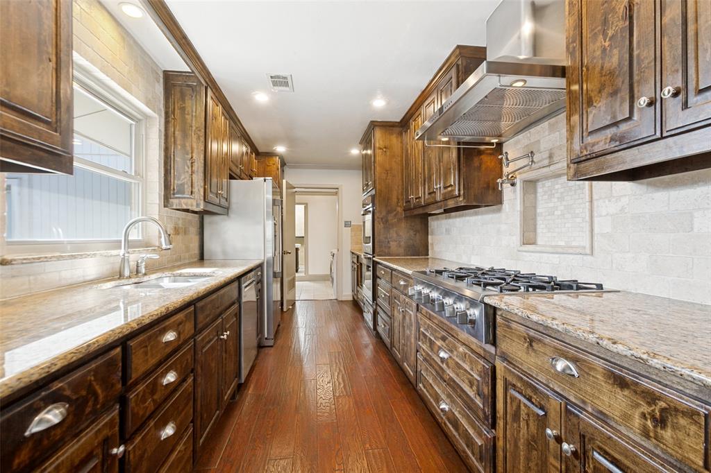 701 Brentwood Lane
