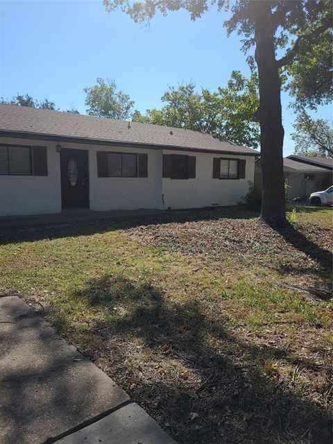 Photo of 5209 Stonewall Street, Greenville, TX 75402 (MLS # 21072987)