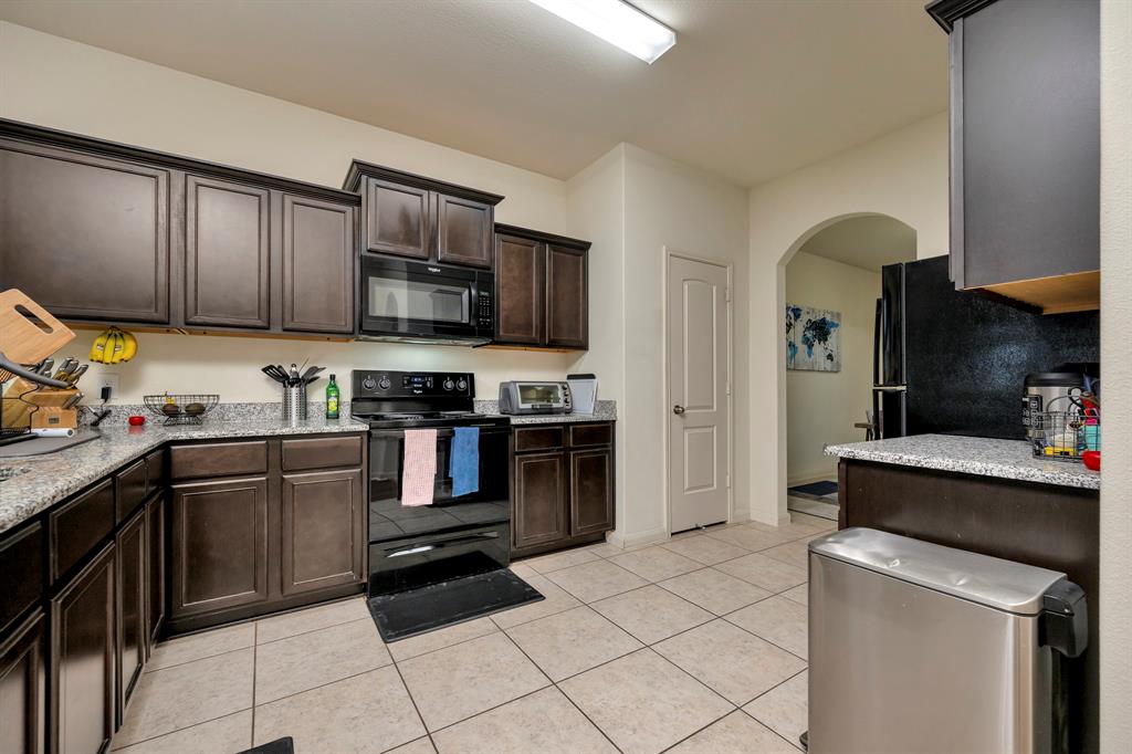 5921 Obsidian Creek Drive