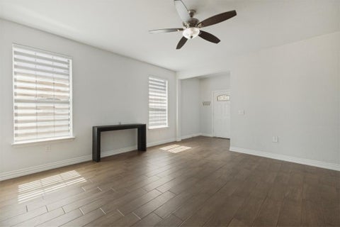 Tiny photo for 612 S Moore Street, Dallas, TX 75203 (MLS # 21396966)