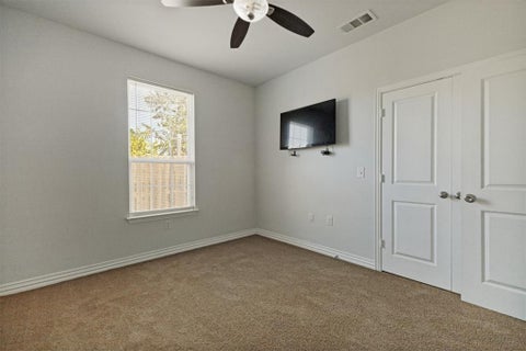 Tiny photo for 612 S Moore Street, Dallas, TX 75203 (MLS # 21396966)