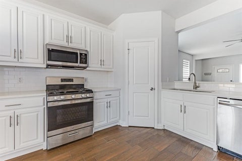 Tiny photo for 612 S Moore Street, Dallas, TX 75203 (MLS # 21396966)