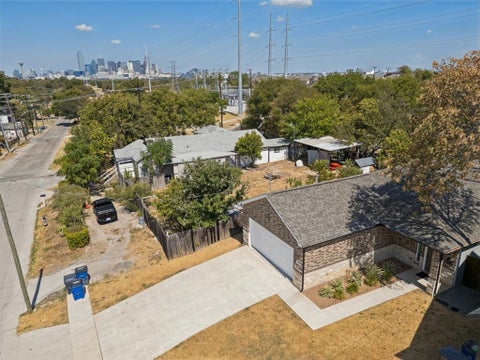 Tiny photo for 612 S Moore Street, Dallas, TX 75203 (MLS # 21396966)