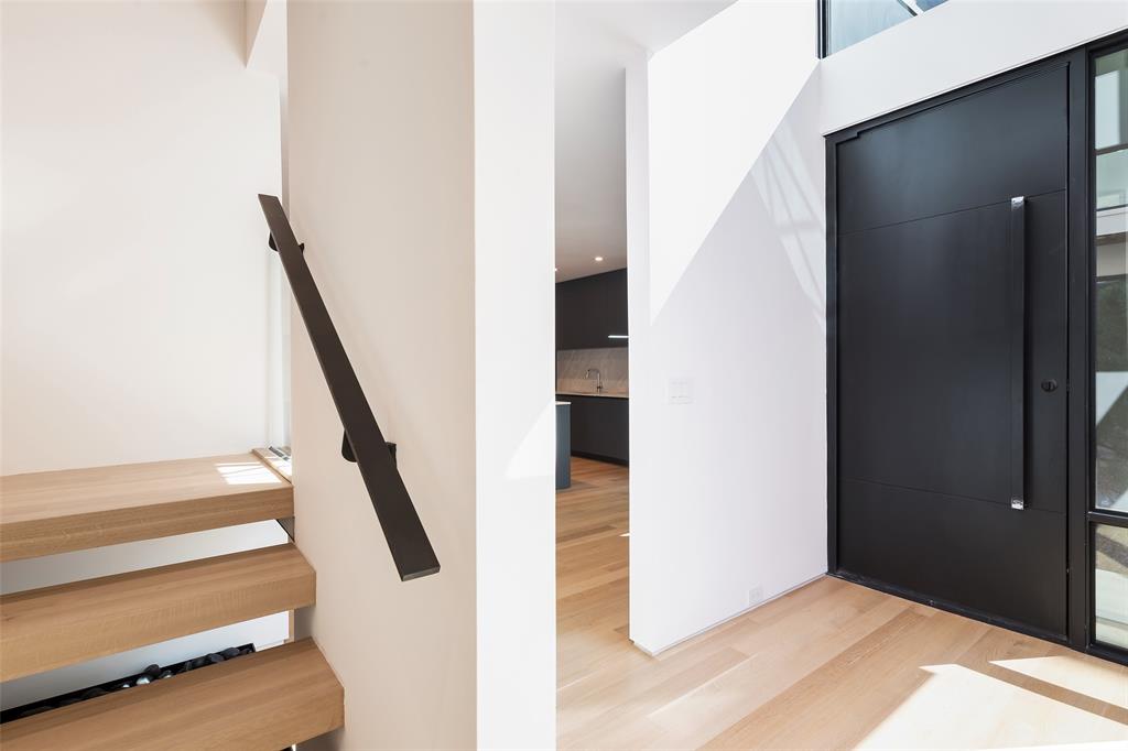 3515 Edgewater Street